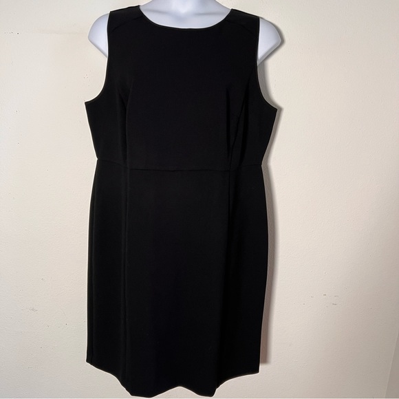 LOFT Dresses & Skirts - NWT Ann Taylor LOFT Little Black Dress with a back slit, pin tuck sides and zip